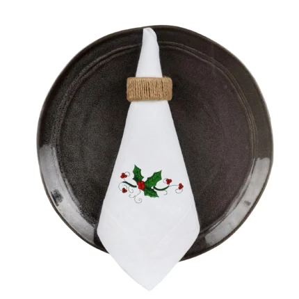 Serweta lniana biała z haftem ostrokrzew