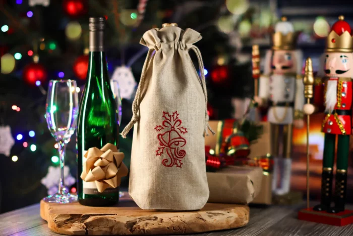 Lniany worek na alkohol z motywem świątecznym - różne warianty