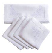 Bieżnik lniany + 4 serwetki z haftem - biały ornament