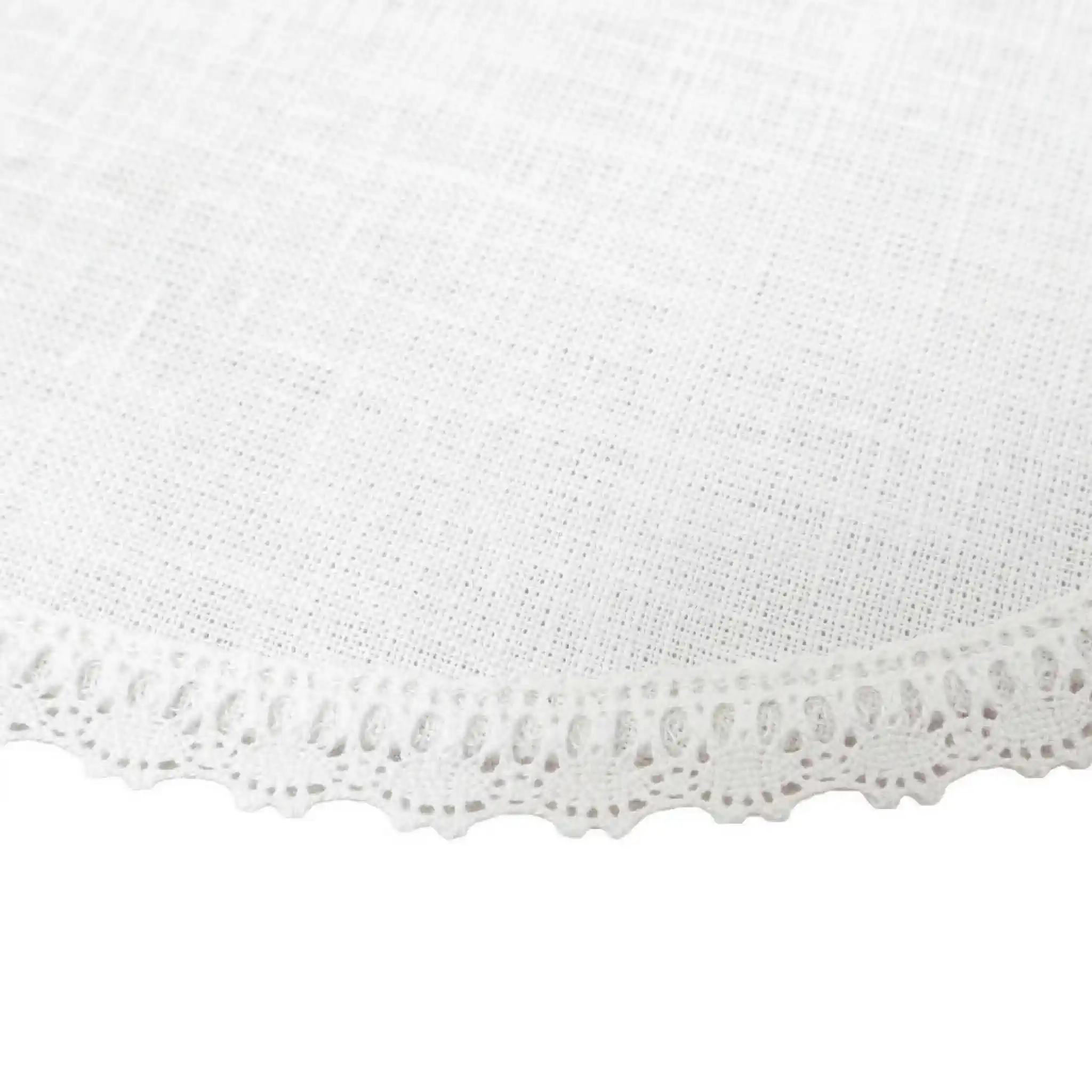 Serwetka lniana okrągła z koronką zbliżenie