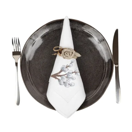 Serwetka lniana z haftem bazie bez tła