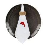 Serweta lniana biała z haftem mikołaj