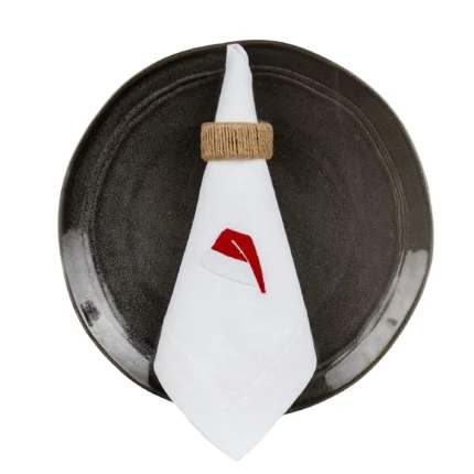 Serweta lniana biała z haftem mikołaj